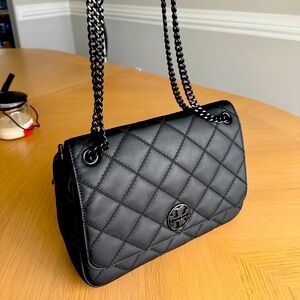 Tory Burch Willa Shoulder Bag One Size Quilt Leather Convertible Chain Strap